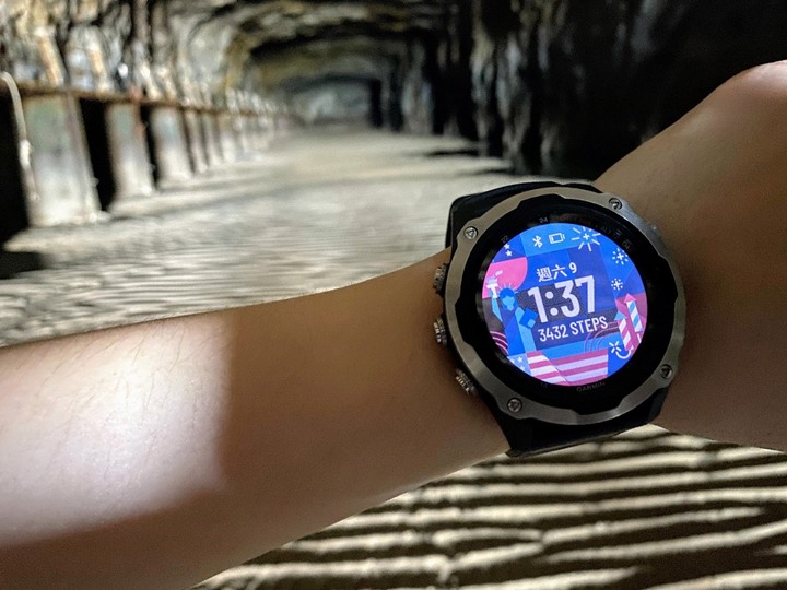點我看大圖 【進階潛水電腦錶開箱】Garmin Descent Mk2|一代機皇的經典風範
