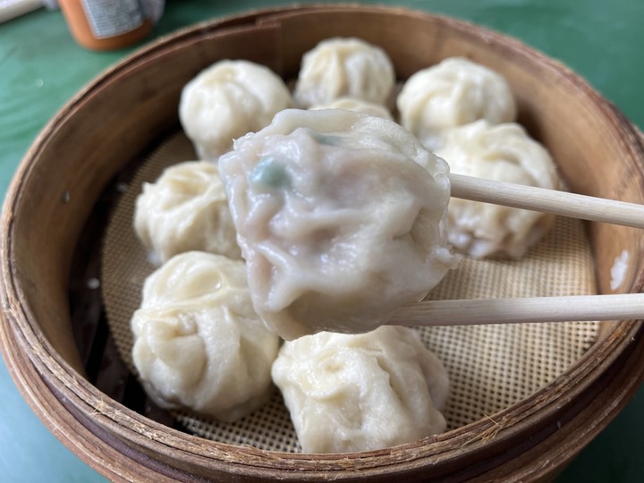 [食記] 風味小籠包，台灣新北新莊，皮Q而餡料豐滿多汁的現包現蒸小籠包