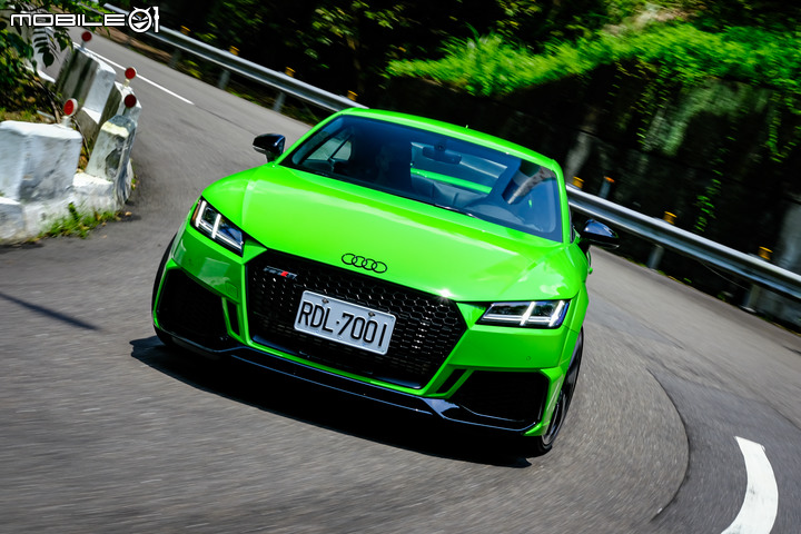 Audi TT RS 試駕｜衝刺高手、操駕犀利！值得入手珍藏的經典名駒