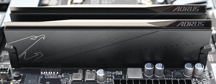 AORUS Memory DDR5 32GB (2x16GB) 5200MHz簡測