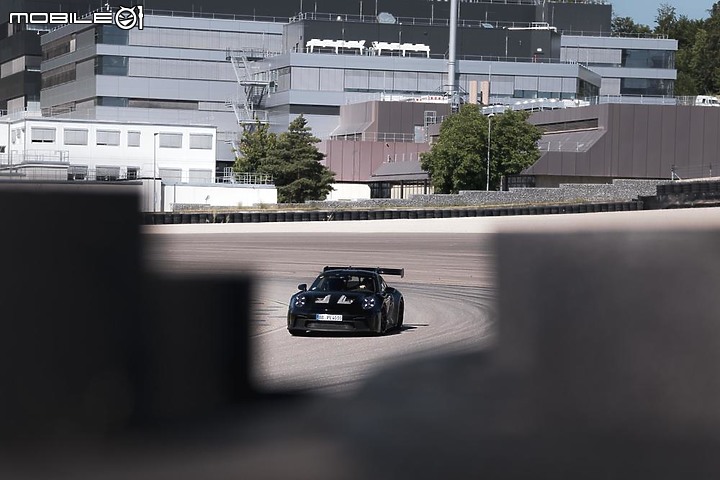 【海外情報】更趨近於賽道化設定,新款Porsche 911 GT3 RS將在8/17號正式登場!