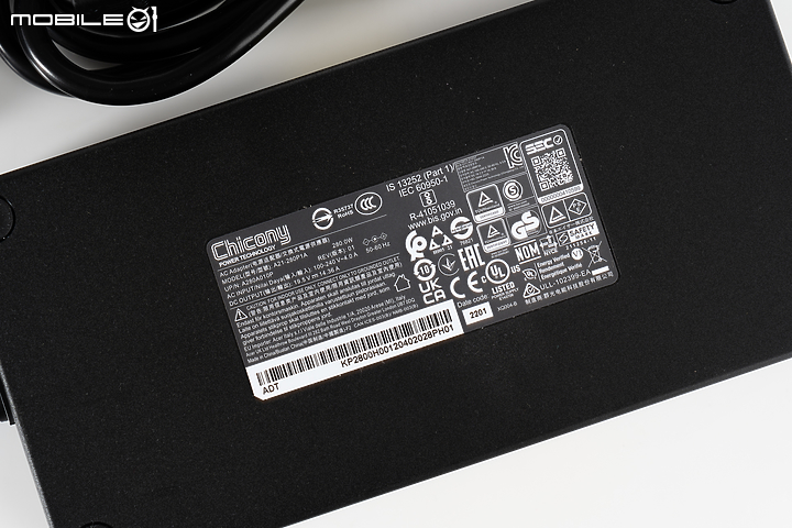 Acer Predator Helios 300 測試報告|邁向效能頂峰的準旗艦之作