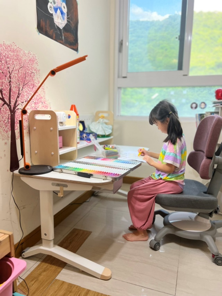 [開箱] 林製作所 兒童專用成長書桌