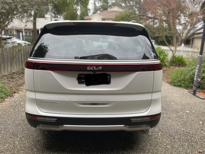 2022 KIA Carnival 大白 Platinum (澳洲墨爾本的遲開箱)