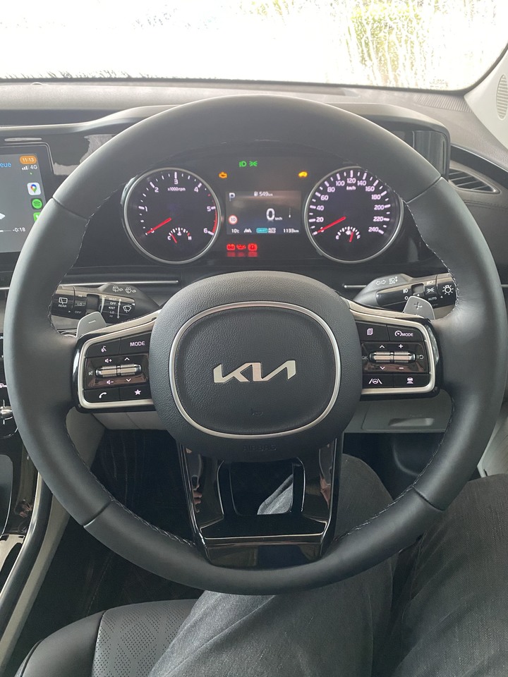 2022 KIA Carnival 大白 Platinum (澳洲墨爾本的遲開箱)