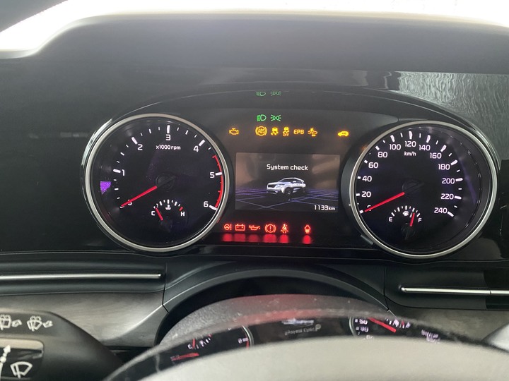2022 KIA Carnival 大白 Platinum (澳洲墨爾本的遲開箱)
