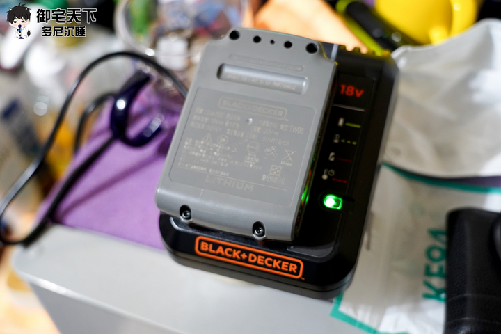 開箱|B+D 18V 鋰電 防卡籬笆剪 單機 GTC18504PCB