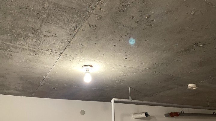 請益 毛胚天花板上漆問題