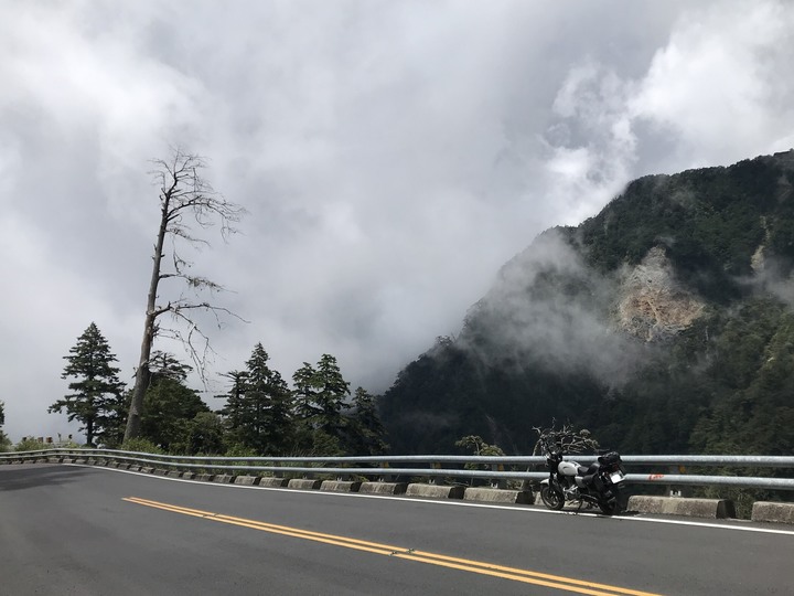 （內有比基尼女騎士）小徑檔車志氣高之南橫埡口行
