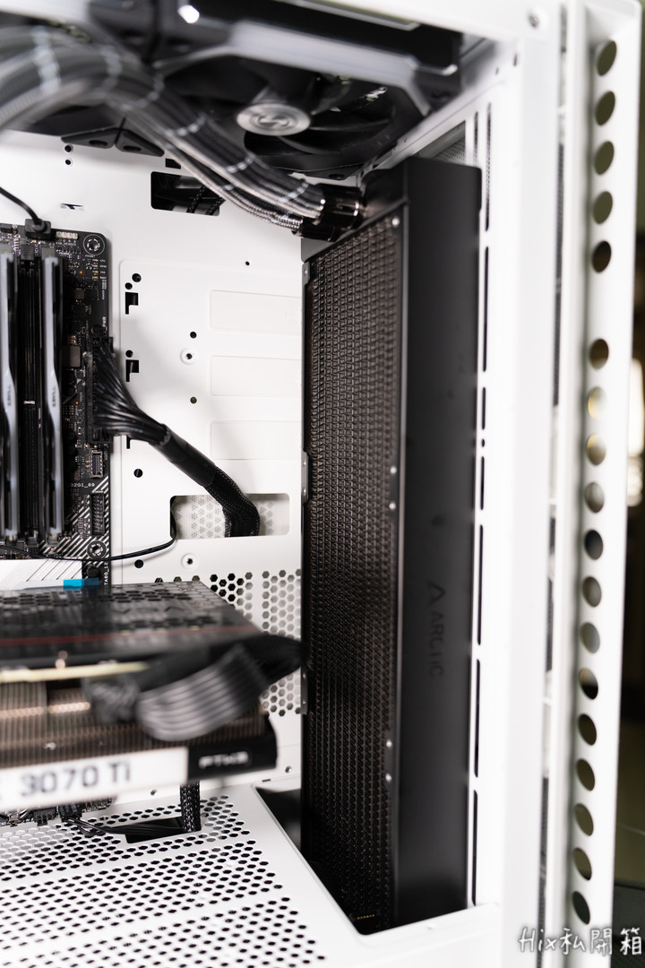 [開箱] 閃亮亮360水冷-ARCTIC Liquid Freezer II