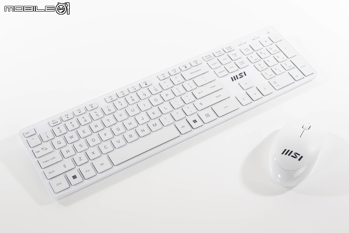 微星 Modern AM272P 12M All in One 電腦開箱實測 搭載豐富介面與美型設計的辦公能手
