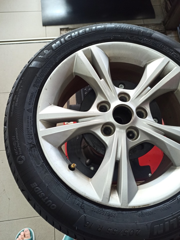 米其林p4開箱暨maxxis ms2關箱微心得