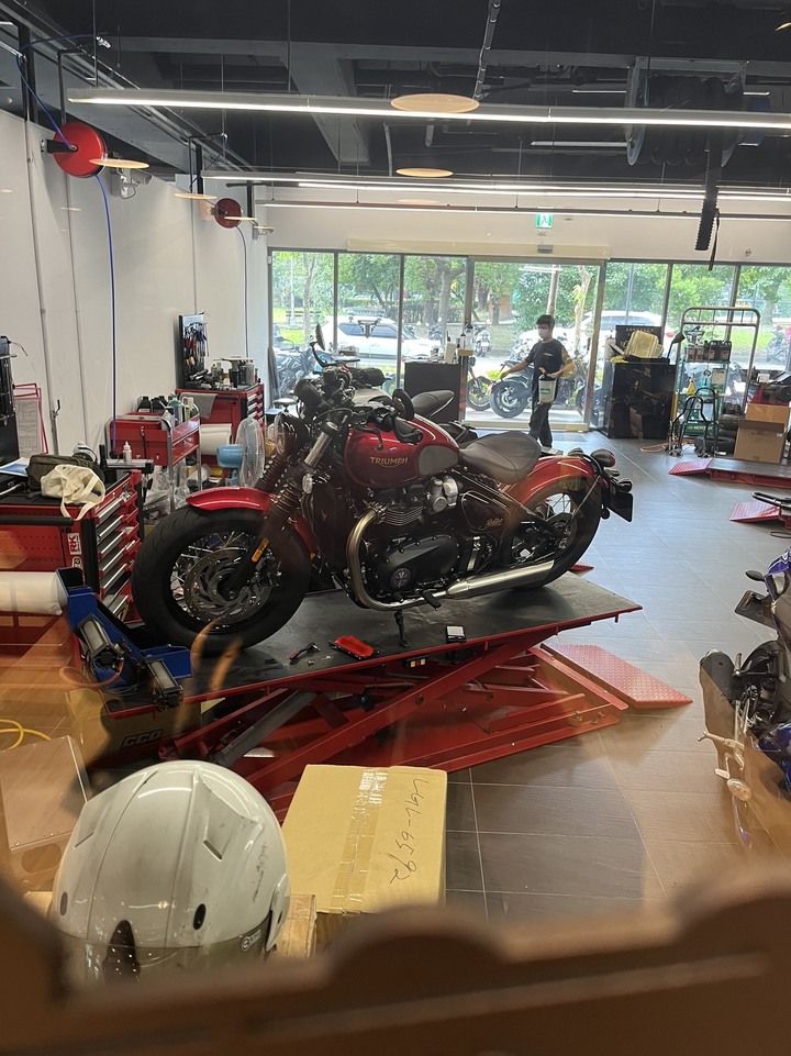 米漿(R1200C)掰掰,黛安芬(Bobber)來了!