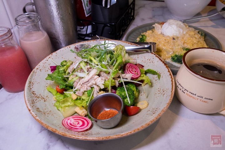 【臺南美食】台式復古風與異國美食結合，有台南專屬隱藏版美食，經典早午餐必嘗~Second Floor Cafe貳樓