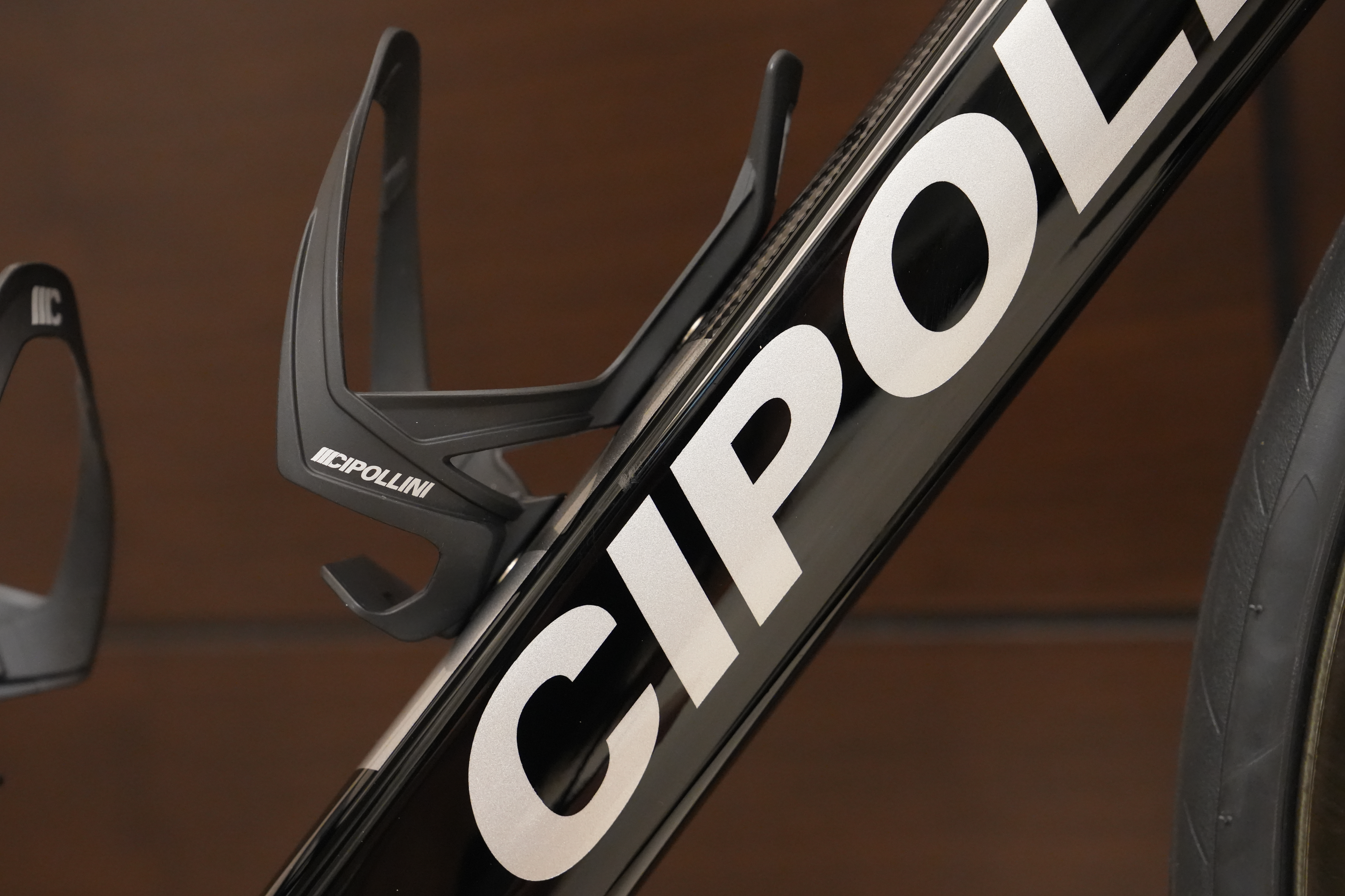 [開箱]我的第十二台公路車 CIPOLLINI BOND 2