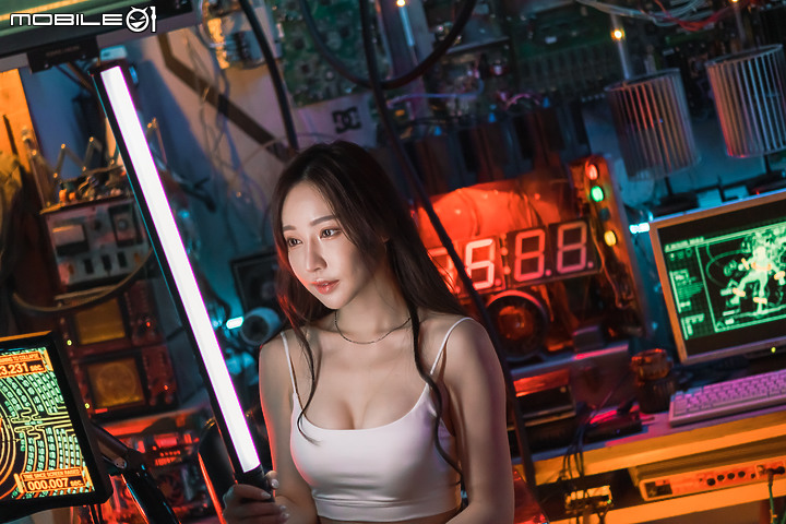Aputure amaran T2c 全彩 LED 光棒|APP 功能強大 ‧ 無線控制還可換電池!