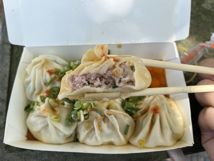 [食記] 鮮肉湯包，台灣苗栗頭份，皮薄多汁新鮮的蔥肉湯包