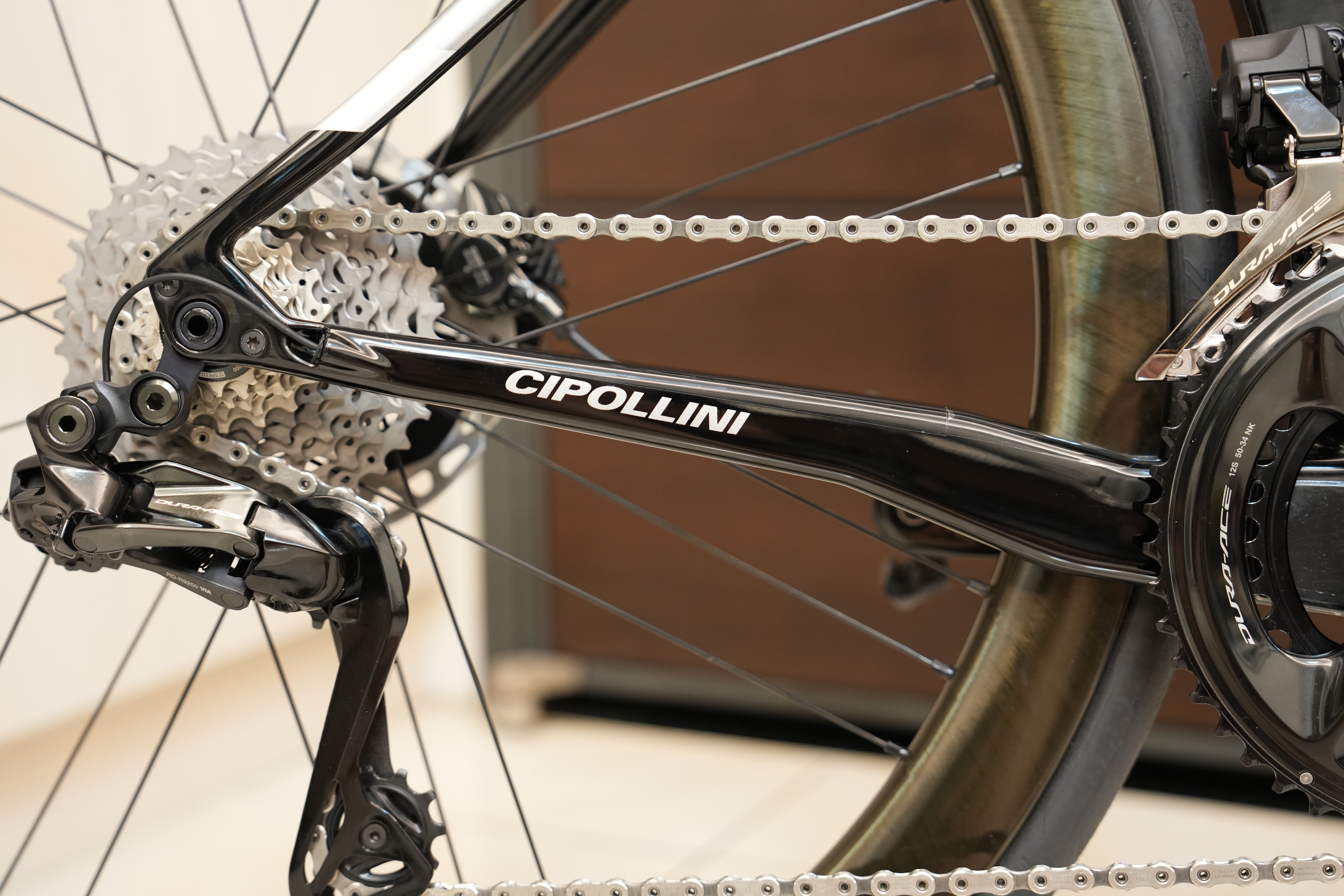 [開箱]我的第十二台公路車 CIPOLLINI BOND 2