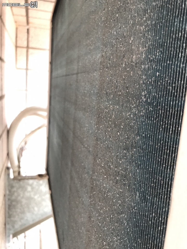 買冷氣? 不...後續的保養清潔也很重要 (華凌+三菱重工ZXST室外機清洗紀錄)+室外機安裝必備心得（圖多慎入！！）