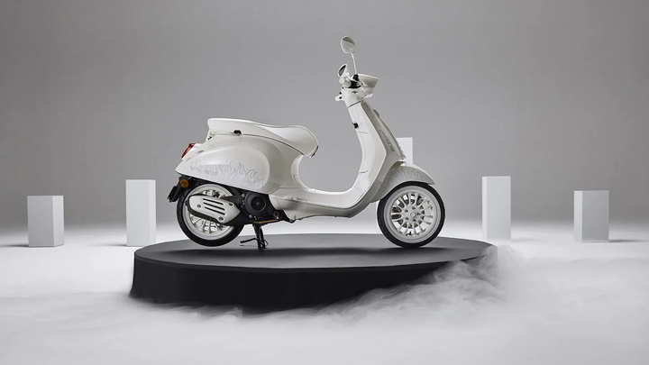 小賈斯汀聯名Vespa，同場加映Dior限量款