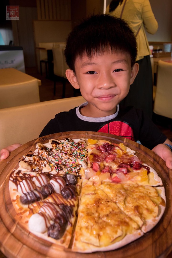 【臺南美食】台南炸雞披薩吃到飽就這家,也推出防疫外帶全餐點全面9折,加碼外帶全家餐自取只要469元~Double Cheese打爆起司