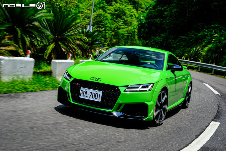 Audi TT RS 試駕｜衝刺高手、操駕犀利！值得入手珍藏的經典名駒