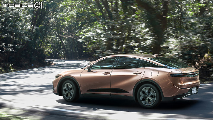 【海外新訊】Toyota新一代Crown正式發表,未來將陸續推出Sedan、Estate等4款車型、國內第四季將導入首發Crossover版本!