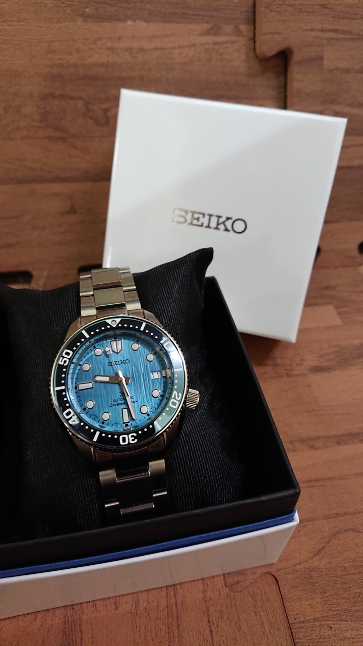 開箱：Seiko Prospex 潛水錶 極地冰川藍