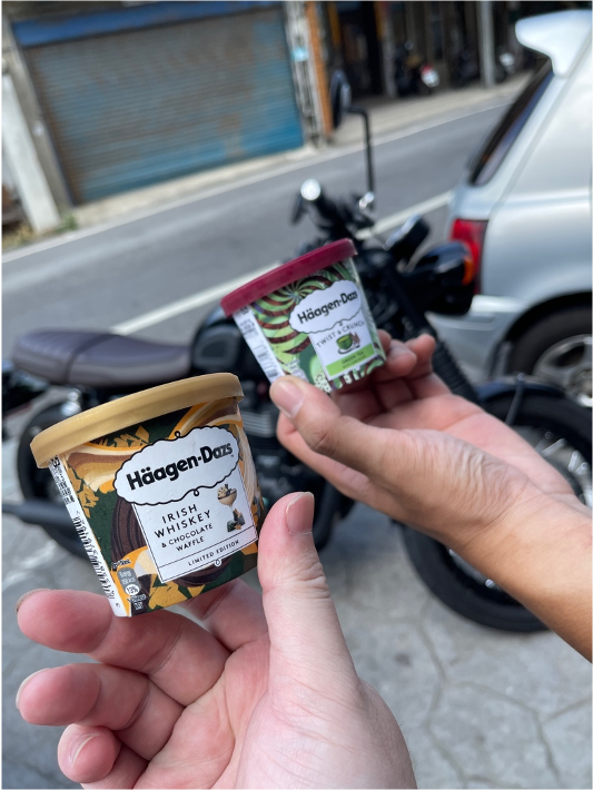 Triumph T120＆Husqvarna 401，散步海景第一排的午後