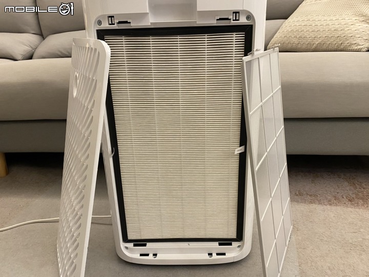 【2022開箱分享】TOSHIBA 空氣清淨機 一個月使用評測有推薦(CAF-W116XTW)