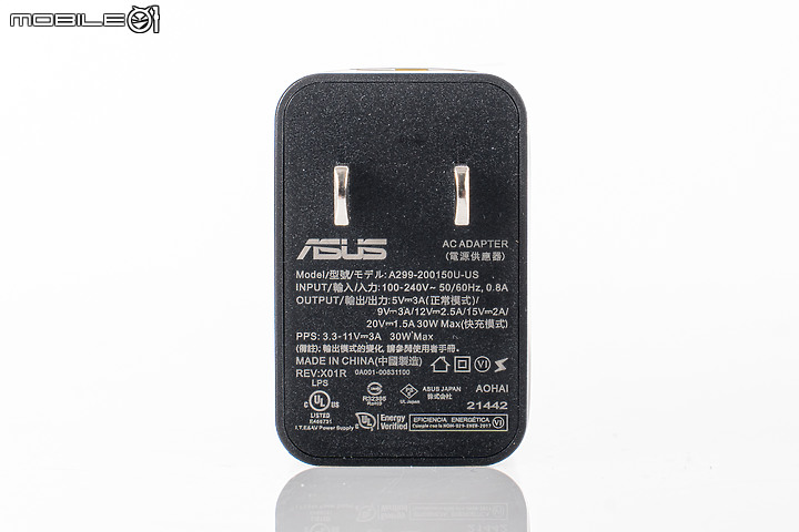ASUS Zenfone 9|輕巧旗艦以小搏大!翻轉的不是相機而是思維?