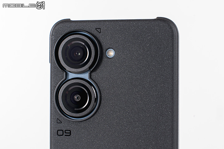 ASUS Zenfone 9｜輕巧旗艦以小搏大！翻轉的不是相機而是思維？