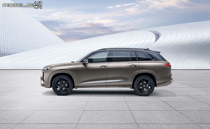 【海外新訊】中國專屬、全新車型,Audi正式推出全新7座休旅「Q6」!