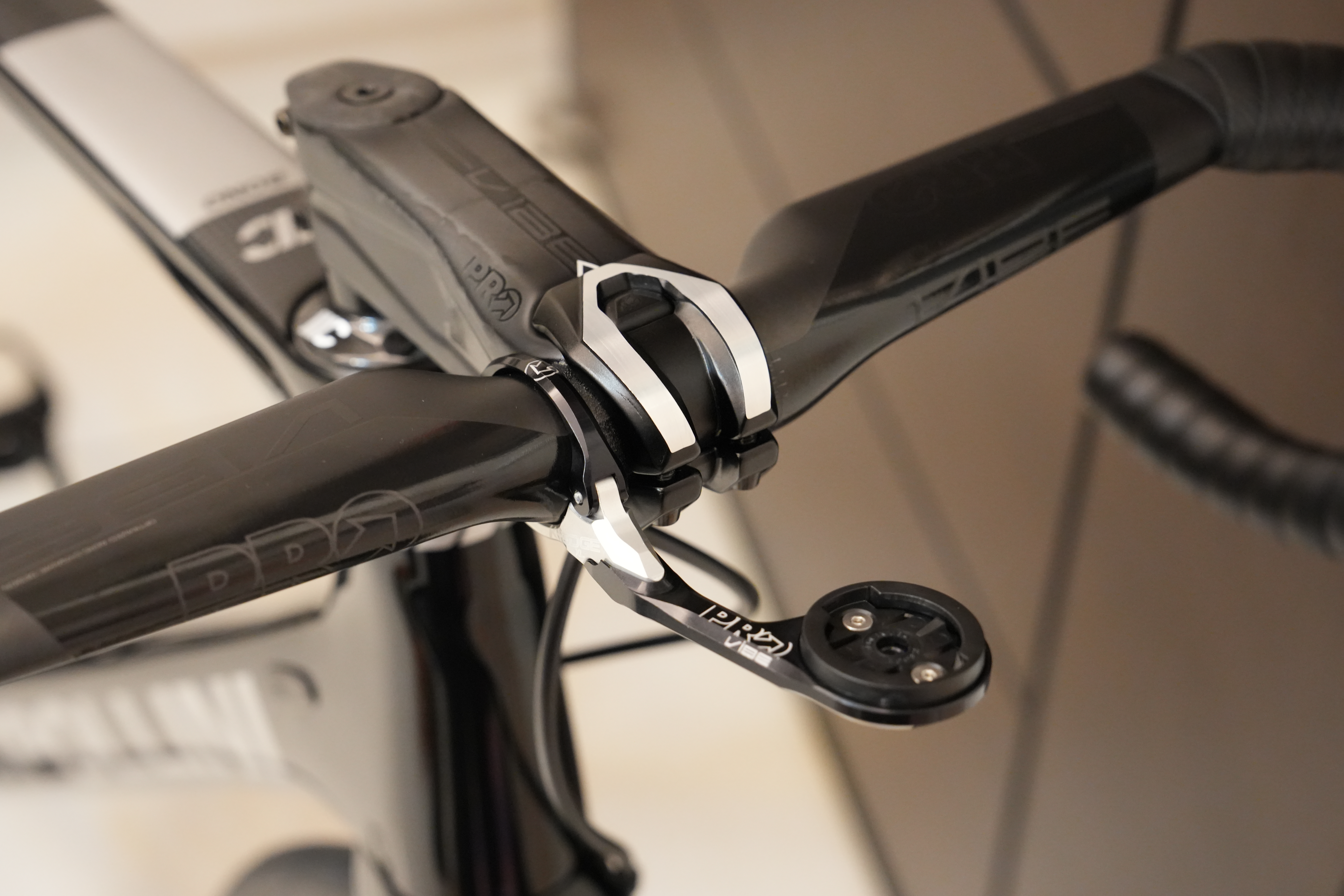 [開箱]我的第十二台公路車 CIPOLLINI BOND 2