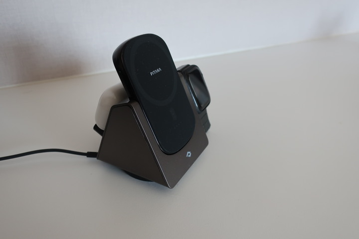 Pitaka Magez Slider 四合一 無線充電站,出門的最佳組合