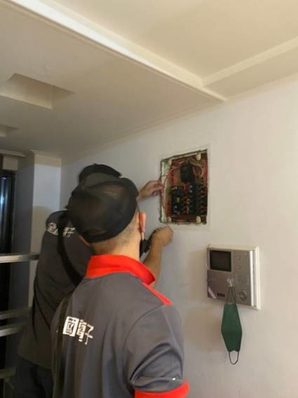 終於換掉骨董級冷氣了,分享全國電子冷氣安裝