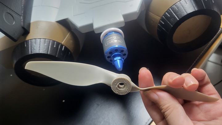 我要成為 汗味戰士！ 遙控Q版 F14隨意開箱組裝與首航