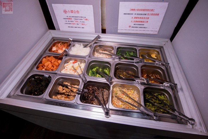 【臺南美食】開了10幾年台南韓式料理店，15道韓國小菜無限供應，供應韓國道地美食、烤肉及部隊鍋~韓朝崇明店