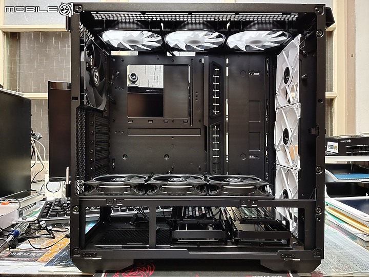 雞蛋糕爸爸之血淚開箱下集~ LIAN LI Lancool III RGB ~ Born to excel 生而卓越!!!