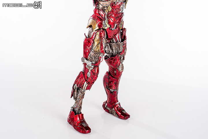 Hot Toys《蜘蛛人：離家日》鋼鐵人幻象開箱 │「爛」出經典！