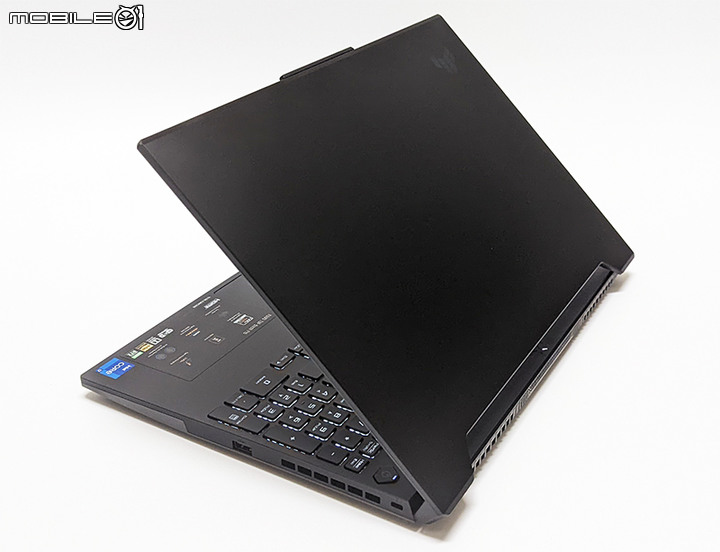 快速開箱:TUF GAMING F15 FX517ZC