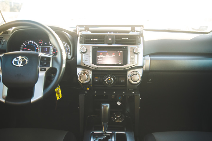 點我看大圖 Toyota 4Runner - 上山下海真男人的大玩具 - 關箱