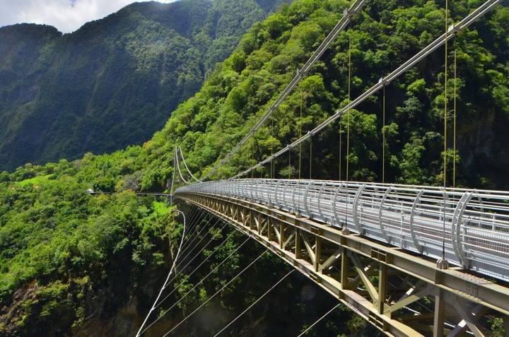 花蓮超人氣景點!絕美太魯閣「布洛灣吊橋」9月起免預約!