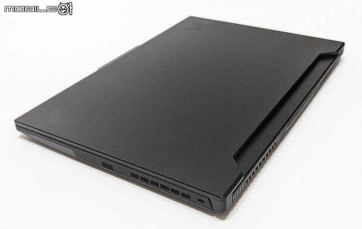 快速開箱:TUF GAMING F15 FX517ZC