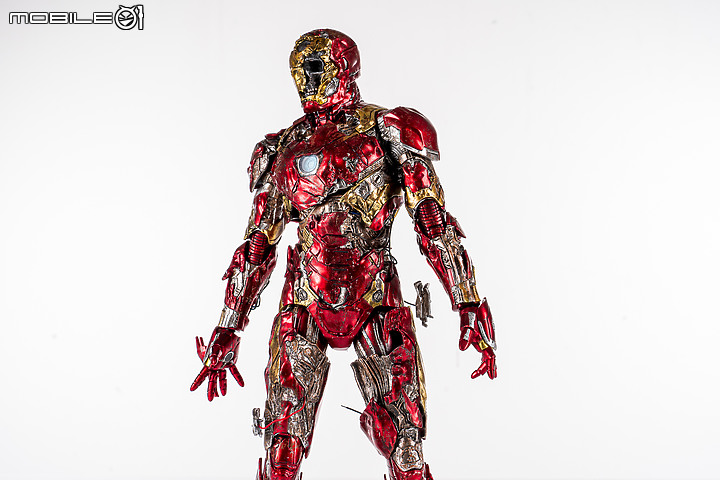 Hot Toys《蜘蛛人：離家日》鋼鐵人幻象開箱 │「爛」出經典！