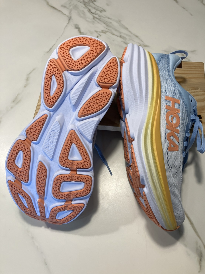 【HOKA Bondi 8】盛夏中的Q彈穩定好滋味