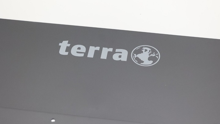 點我看大圖 三千以內驚人,24吋75Hz的平價螢幕 terra LED 2427W