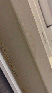 剛入住新宅不到一年，客廳冷氣管路狂漏水