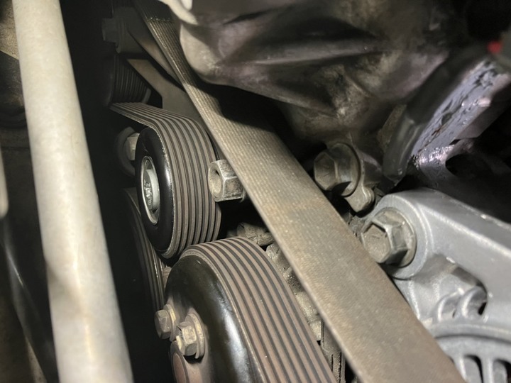 2004 Camry 2.0 皮帶張力器Pulley軸承更換
