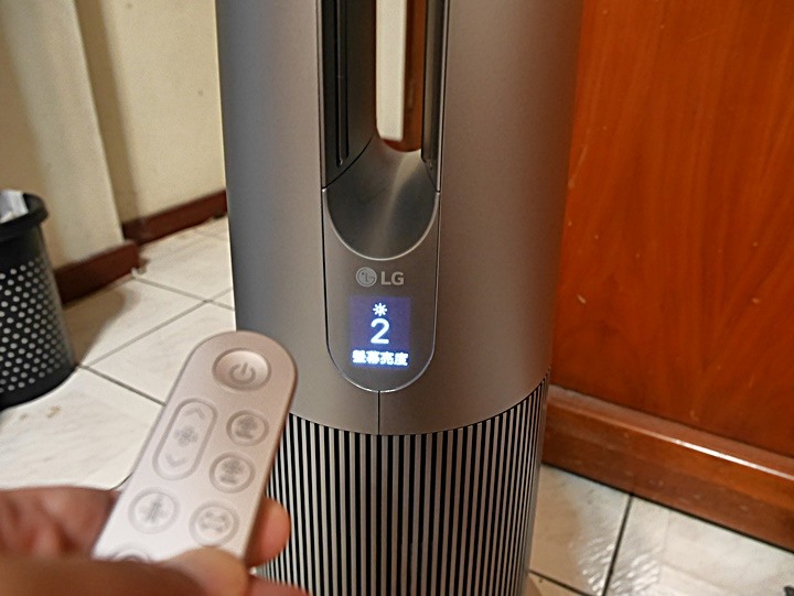 銀色高塔，潔淨空氣的製造者 — LG PuriCare AeroTower 風革機